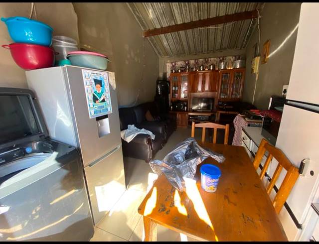 2 BEDROOM HOUSE FOR SALE IN PALM RIDGE EXT 2